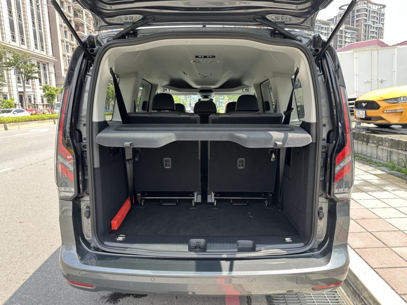 Ford/福特  TOURNEO CONNECT tourneo connect 旅玩家/灰(玩咖版) | 新北市汽車商業同業公會｜TACA優良車商聯盟｜中古、二手車買車賣車公會認證保固