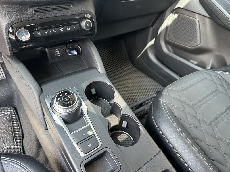 Ford/福特  Kuga 2025 Kuga 1.5 Vignale | 新北市汽車商業同業公會｜TACA優良車商聯盟｜中古、二手車買車賣車公會認證保固