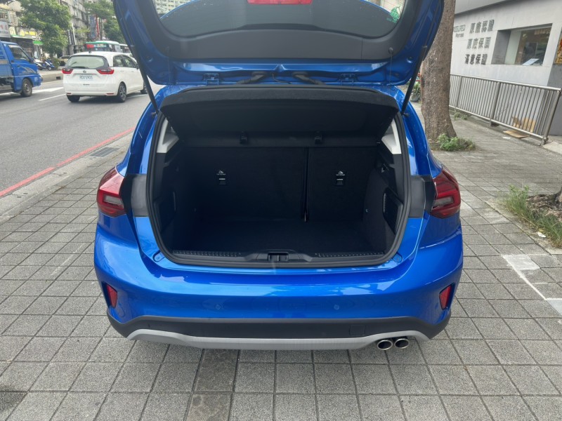 Ford/福特  Focus Ford Focus Active 2023款 Vignale 藍色 | 新北市汽車商業同業公會｜TACA優良車商聯盟｜中古、二手車買車賣車公會認證保固