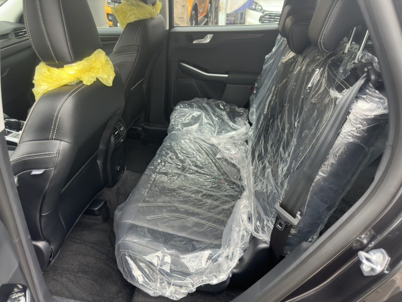 Ford/福特  Kuga 2025 Ford Kuga EcoBoost 250 AWD Vignale 灰 | 新北市汽車商業同業公會｜TACA優良車商聯盟｜中古、二手車買車賣車公會認證保固