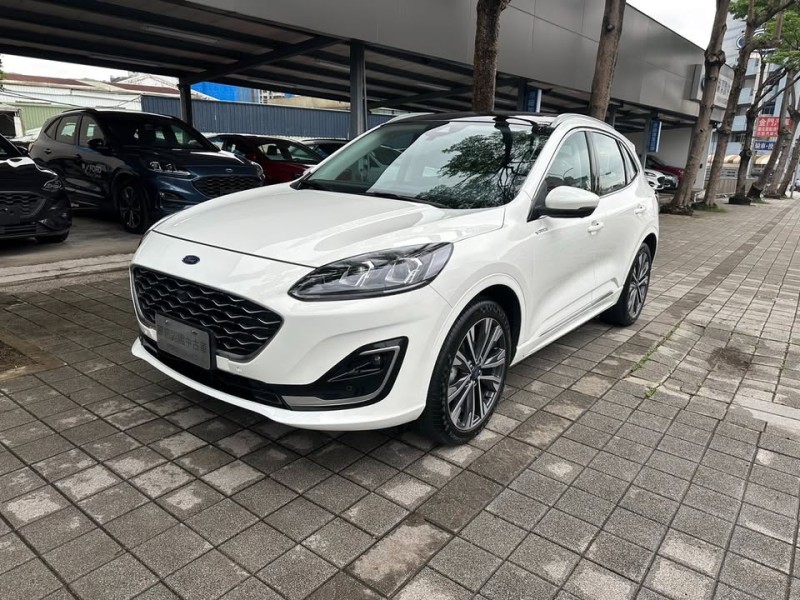 Ford/福特  Kuga 2023 Ford Kuga EcoBoost 250 AWD Vignale 白 | 新北市汽車商業同業公會｜TACA優良車商聯盟｜中古、二手車買車賣車公會認證保固