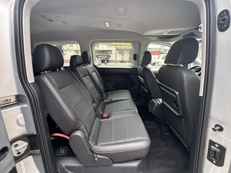 Ford/福特  TOURNEO CONNECT Ford Tourneo Connect 2024款 玩咖版 銀色 | 新北市汽車商業同業公會｜TACA優良車商聯盟｜中古、二手車買車賣車公會認證保固