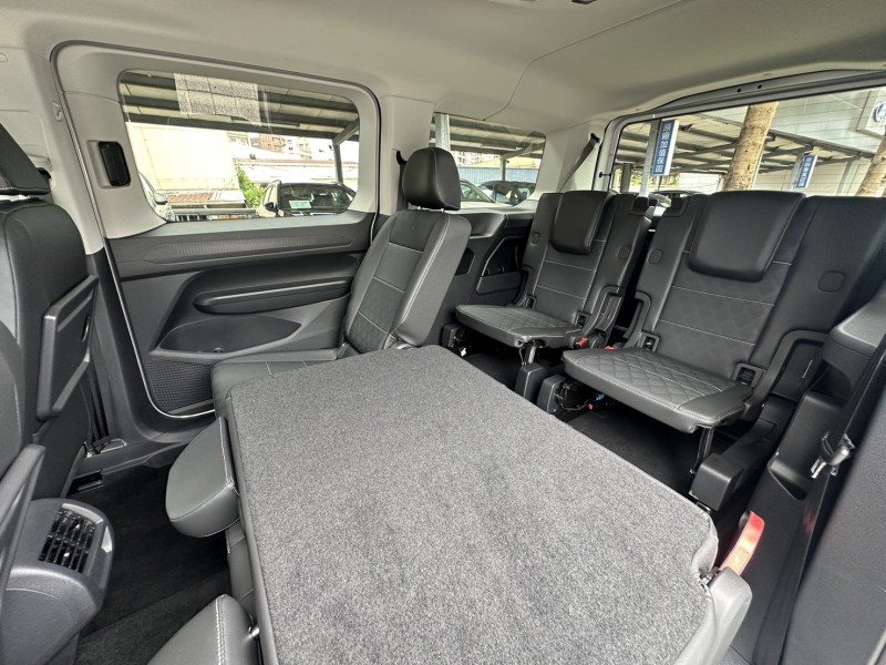 Ford/福特  TOURNEO CONNECT Ford Tourneo Connect 2024款 玩咖版 銀色 | 新北市汽車商業同業公會｜TACA優良車商聯盟｜中古、二手車買車賣車公會認證保固