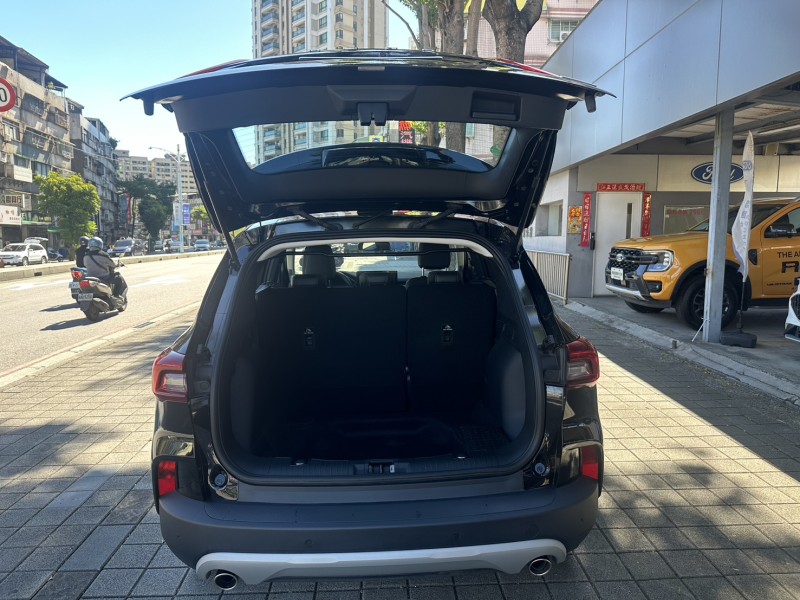 Ford/福特  Kuga Ford Kuga 2025款 1.5T Vignale 黑 | 新北市汽車商業同業公會｜TACA優良車商聯盟｜中古、二手車買車賣車公會認證保固