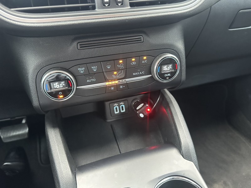 Ford/福特  Kuga Ford Kuga 2022年式EcoBoost 180 Lv2超質型 白色 | 新北市汽車商業同業公會｜TACA優良車商聯盟｜中古、二手車買車賣車公會認證保固