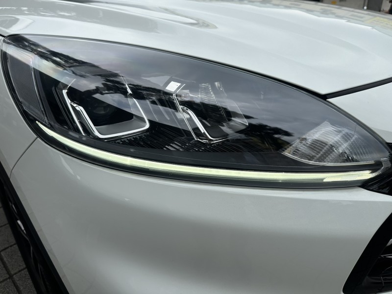 Ford/福特  Kuga Ford Kuga 2022年式EcoBoost 180 Lv2超質型 白色 | 新北市汽車商業同業公會｜TACA優良車商聯盟｜中古、二手車買車賣車公會認證保固