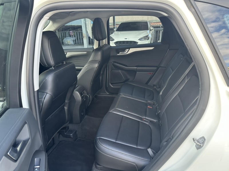 Ford/福特  Kuga Ford Kuga 2022年式EcoBoost 180 超質型 白色 | 新北市汽車商業同業公會｜TACA優良車商聯盟｜中古、二手車買車賣車公會認證保固