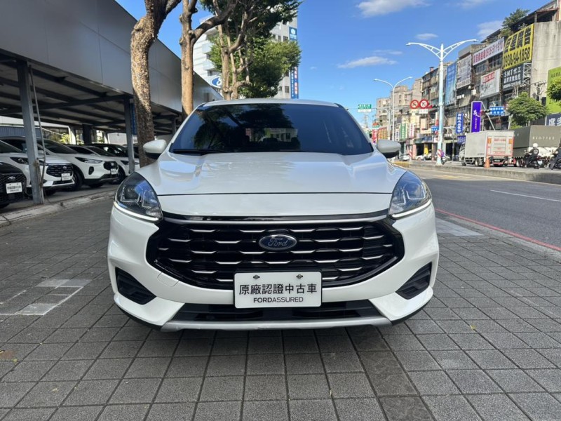 Ford/福特  Kuga Ford Kuga 2022年式EcoBoost 180 超質型 白色 | 新北市汽車商業同業公會｜TACA優良車商聯盟｜中古、二手車買車賣車公會認證保固
