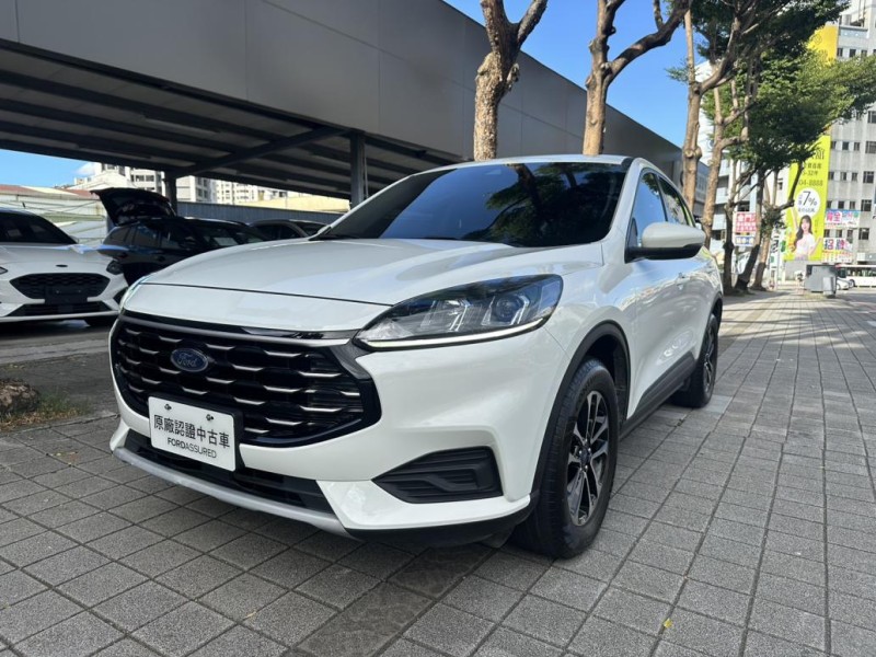 Ford/福特  Kuga Ford Kuga 2022年式EcoBoost 180 超質型 白色 | 新北市汽車商業同業公會｜TACA優良車商聯盟｜中古、二手車買車賣車公會認證保固