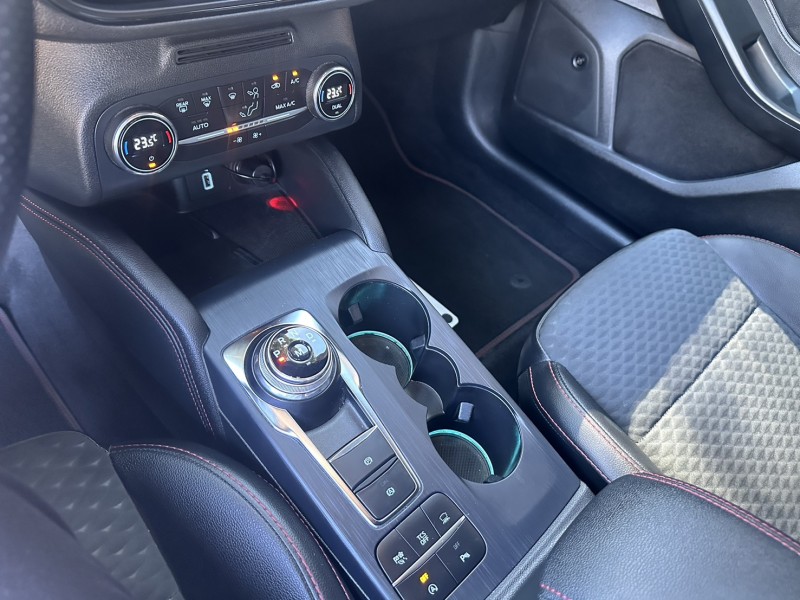 Ford/福特  Focus Ford Focus 4D 2022年 ST-Line Lommel 白色 | 新北市汽車商業同業公會｜TACA優良車商聯盟｜中古、二手車買車賣車公會認證保固