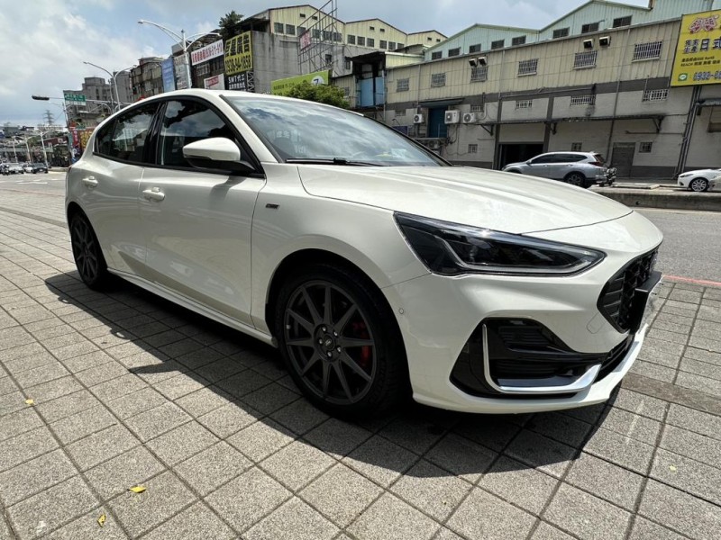 Ford/福特  Focus Ford 2025年  Focus st-line vignale (白) | 新北市汽車商業同業公會｜TACA優良車商聯盟｜中古、二手車買車賣車公會認證保固