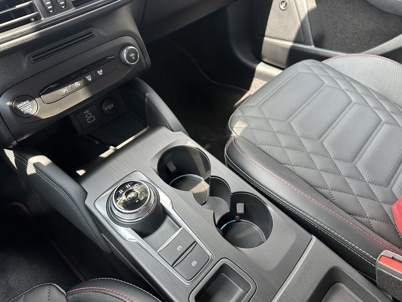 Ford/福特  Focus Ford 2025年  Focus st-line vignale (白) | 新北市汽車商業同業公會｜TACA優良車商聯盟｜中古、二手車買車賣車公會認證保固