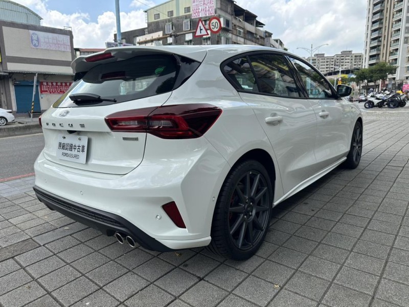 Ford/福特  Focus Ford 2025年  Focus st-line vignale (白) | 新北市汽車商業同業公會｜TACA優良車商聯盟｜中古、二手車買車賣車公會認證保固