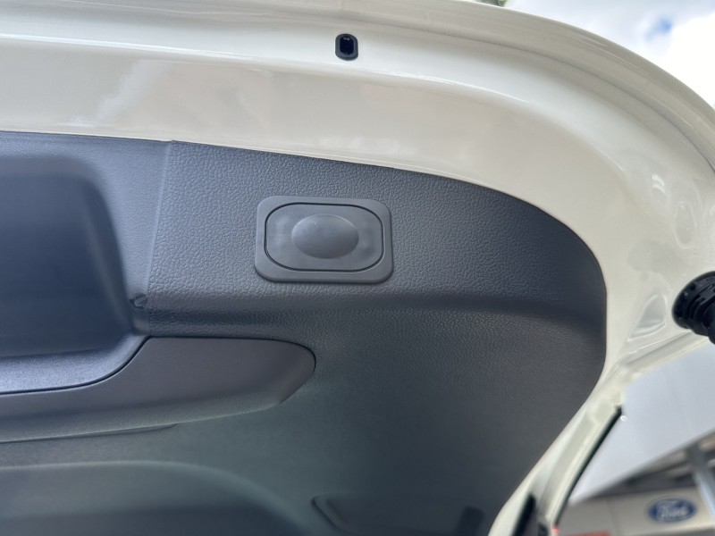 Ford/福特  Focus Ford 2025年  Focus st-line Wagon (白) | 新北市汽車商業同業公會｜TACA優良車商聯盟｜中古、二手車買車賣車公會認證保固