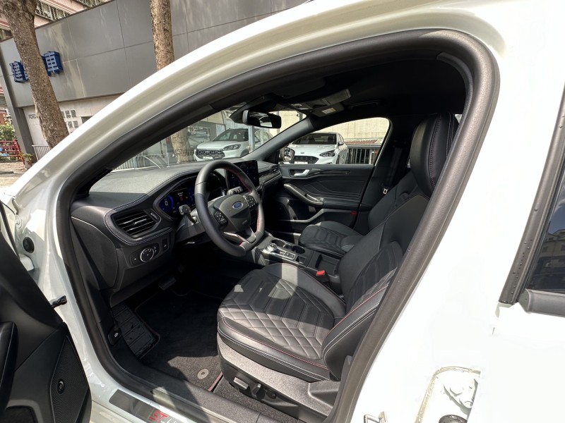 Ford/福特  Focus Ford 2025年  Focus st-line Wagon (白) | 新北市汽車商業同業公會｜TACA優良車商聯盟｜中古、二手車買車賣車公會認證保固