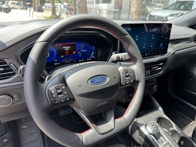 Ford/福特  Focus Ford 2025年  Focus st-line Wagon (白) | 新北市汽車商業同業公會｜TACA優良車商聯盟｜中古、二手車買車賣車公會認證保固