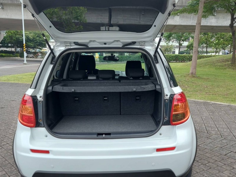 Suzuki  SX4 09年 SUZUKI SX4 | 新北市汽車商業同業公會｜TACA優良車商聯盟｜中古、二手車買車賣車公會認證保固