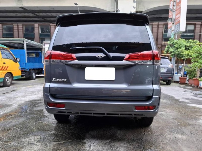 Mitsubishi  Zinger 【大空間+後驅好載】2018 Mitsubishi Zinger 2.4 灰色 | 新北市汽車商業同業公會｜TACA優良車商聯盟｜中古、二手車買車賣車公會認證保固