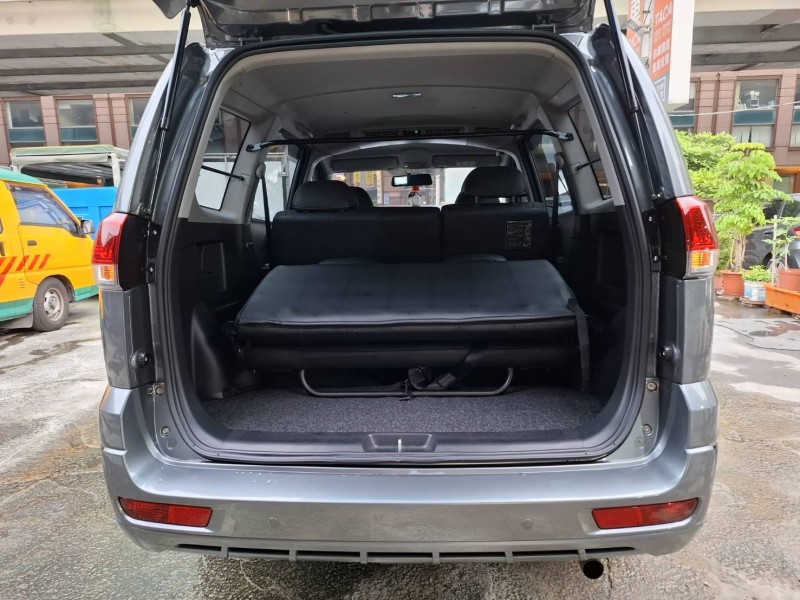 Mitsubishi  Zinger 【大空間+後驅好載】2018 Mitsubishi Zinger 2.4 灰色 | 新北市汽車商業同業公會｜TACA優良車商聯盟｜中古、二手車買車賣車公會認證保固
