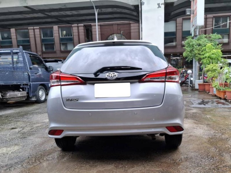 Toyota  Yaris 2018 Toyota Yaris 1.5L 銀色 | 新北市汽車商業同業公會｜TACA優良車商聯盟｜中古、二手車買車賣車公會認證保固