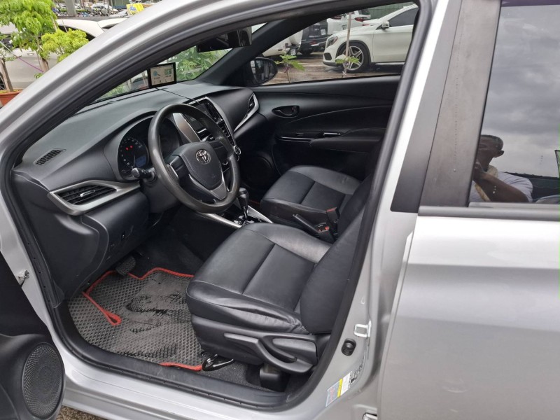 Toyota  Yaris 2018 Toyota Yaris 1.5L 銀色 | 新北市汽車商業同業公會｜TACA優良車商聯盟｜中古、二手車買車賣車公會認證保固