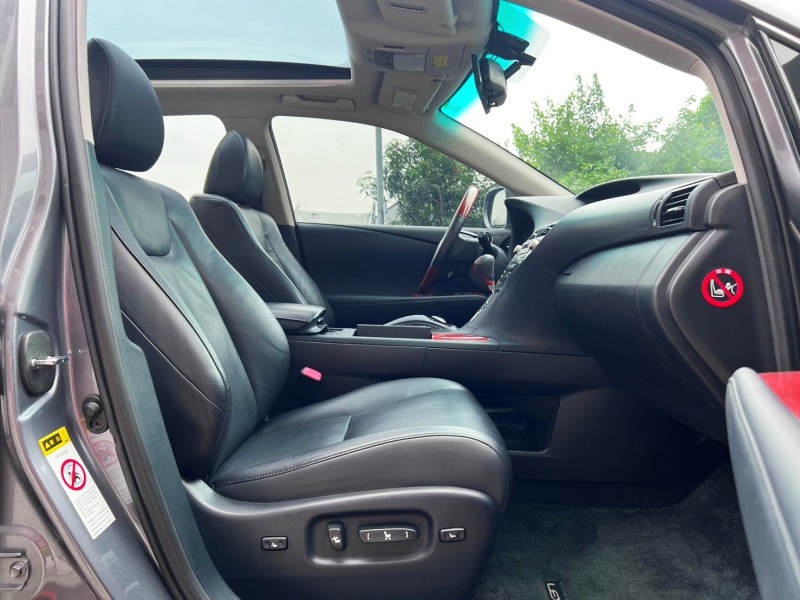 Lexus  RX 跑少 油電 原版件 無待修 | 新北市汽車商業同業公會｜TACA優良車商聯盟｜中古、二手車買車賣車公會認證保固