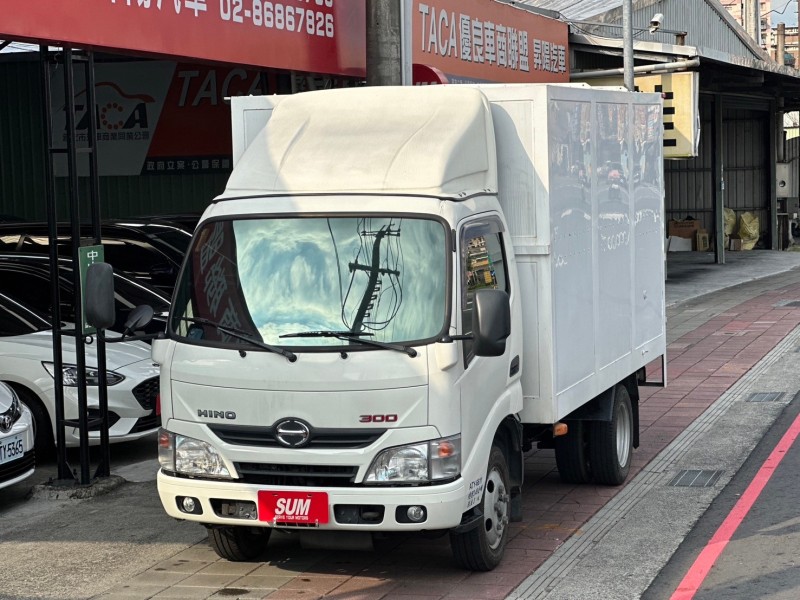Hino  300 HINO 11.5呎 尾門 高箱 安卓機 | 新北市汽車商業同業公會｜TACA優良車商聯盟｜中古、二手車買車賣車公會認證保固