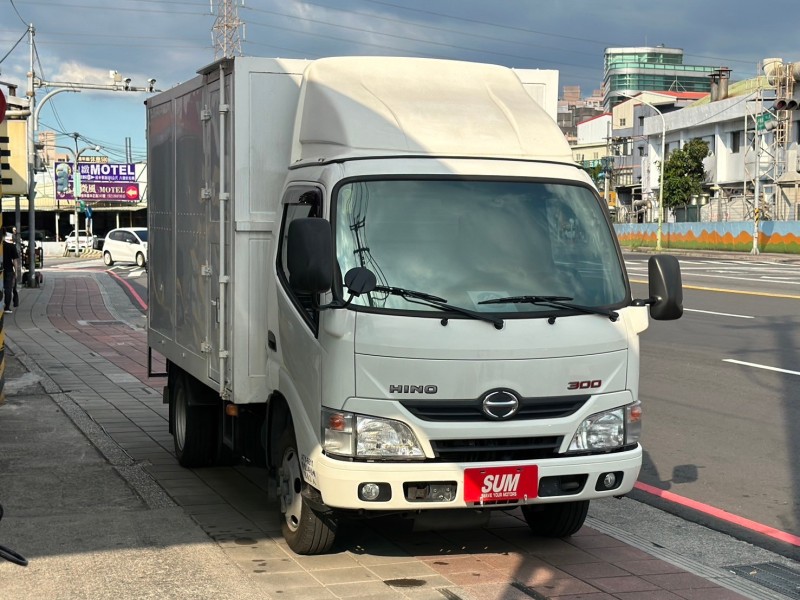 Hino  300 HINO 11.5呎 尾門 高箱 安卓機 | 新北市汽車商業同業公會｜TACA優良車商聯盟｜中古、二手車買車賣車公會認證保固