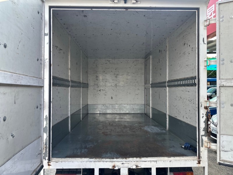 Hino  300 HINO 11.5呎 尾門 高箱 安卓機 | 新北市汽車商業同業公會｜TACA優良車商聯盟｜中古、二手車買車賣車公會認證保固