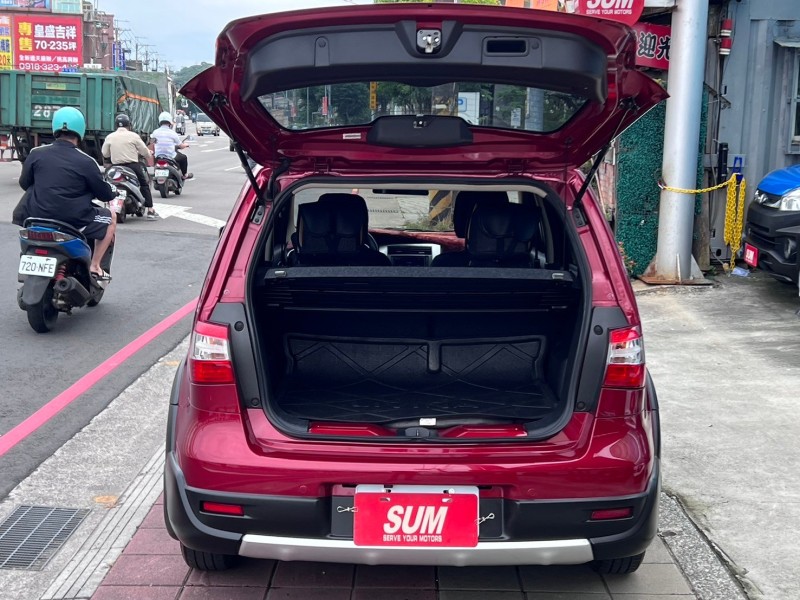 Nissan  Livina 豪華版 恆溫 | 新北市汽車商業同業公會｜TACA優良車商聯盟｜中古、二手車買車賣車公會認證保固