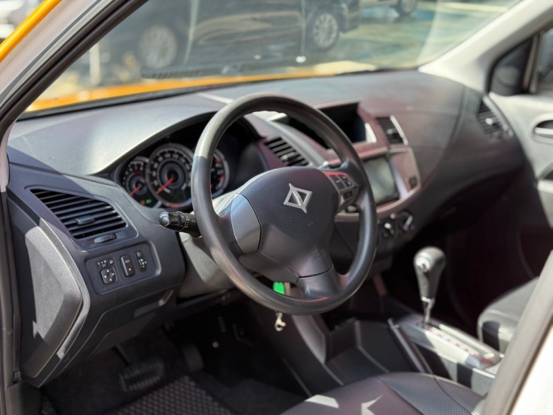 Mitsubishi  Zinger 定速/後出風口/車道偏移 | 新北市汽車商業同業公會｜TACA優良車商聯盟｜中古、二手車買車賣車公會認證保固