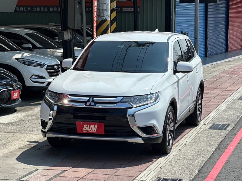 Mitsubishi  Outlander 定速/車道偏移 | 新北市汽車商業同業公會｜TACA優良車商聯盟｜中古、二手車買車賣車公會認證保固