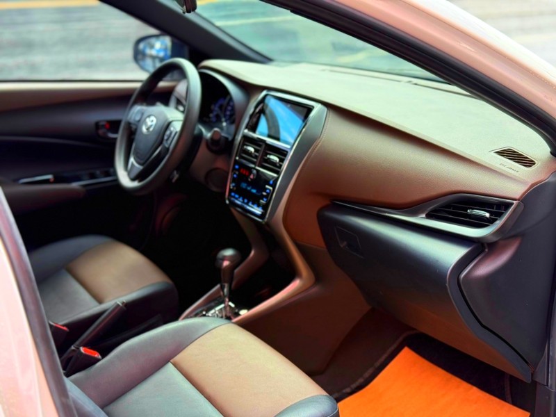 Toyota  Yaris 豪華版 恆溫 | 新北市汽車商業同業公會｜TACA優良車商聯盟｜中古、二手車買車賣車公會認證保固