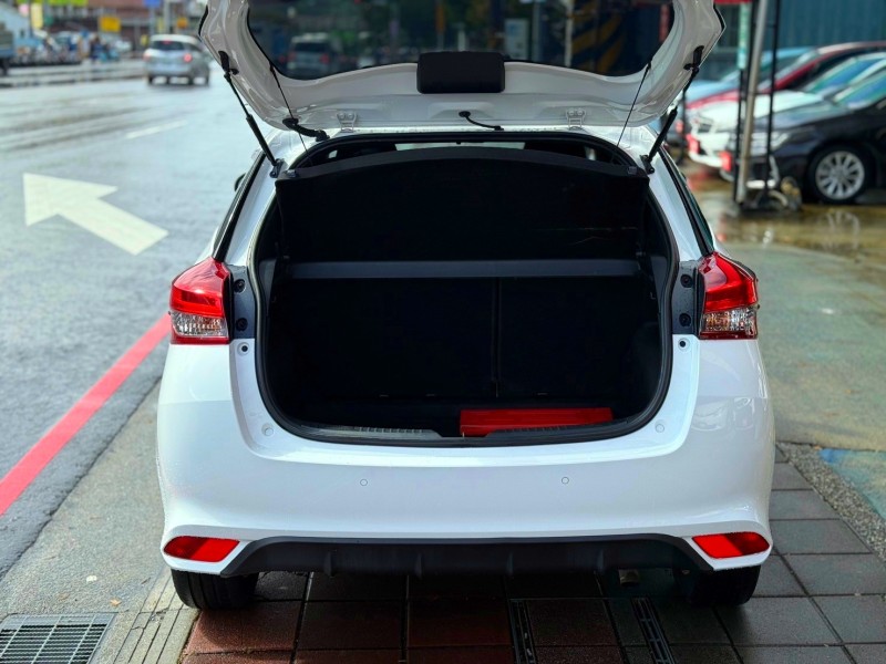 Toyota  Yaris 豪華版 恆溫 | 新北市汽車商業同業公會｜TACA優良車商聯盟｜中古、二手車買車賣車公會認證保固