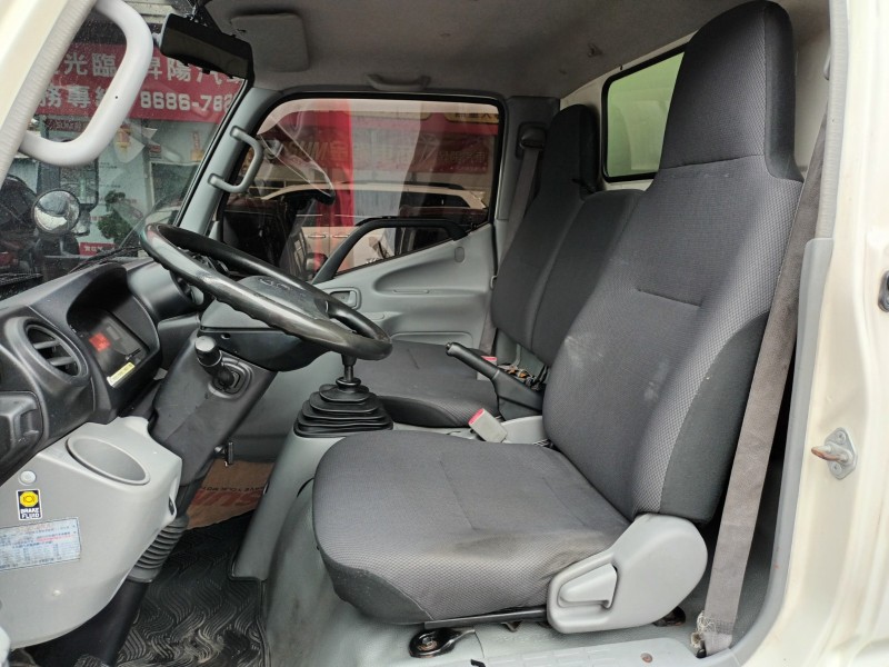 Hino  300 伸縮帆布/昇降尾門 | 新北市汽車商業同業公會｜TACA優良車商聯盟｜中古、二手車買車賣車公會認證保固