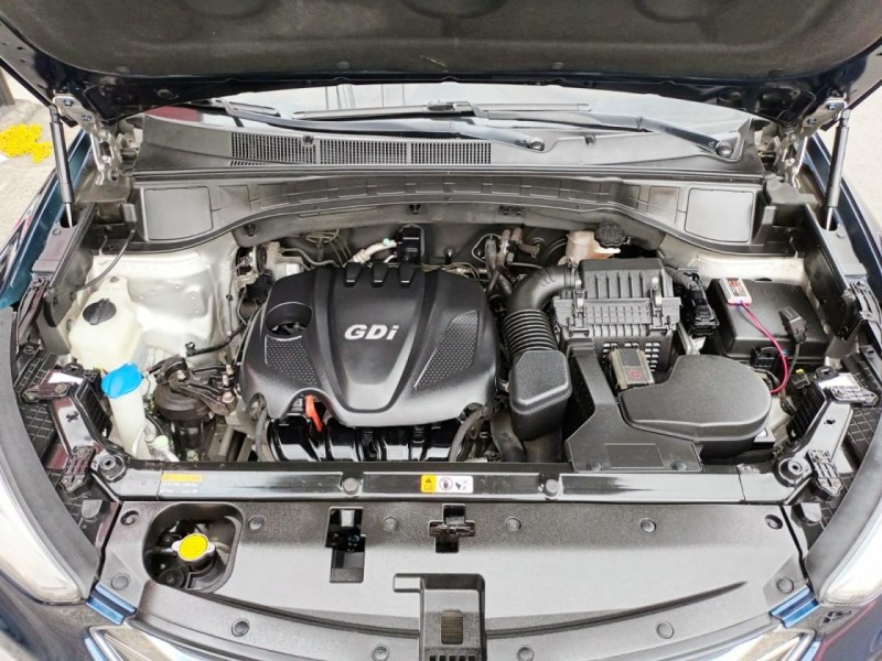 Hyundai  Santa Fe 汽油版 | 新北市汽車商業同業公會｜TACA優良車商聯盟｜中古、二手車買車賣車公會認證保固