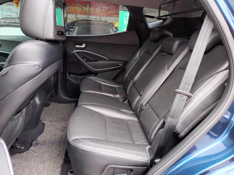 Hyundai  Santa Fe 汽油版 | 新北市汽車商業同業公會｜TACA優良車商聯盟｜中古、二手車買車賣車公會認證保固