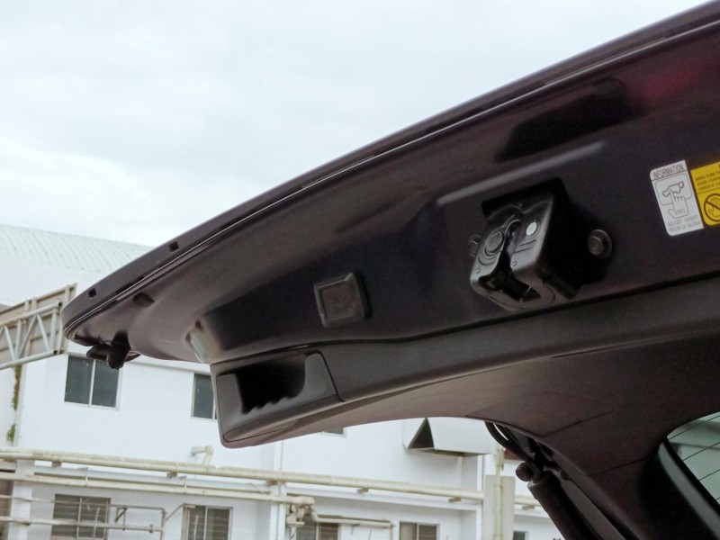 Toyota  RAV4 旗艦款 電動尾門 | 新北市汽車商業同業公會｜TACA優良車商聯盟｜中古、二手車買車賣車公會認證保固