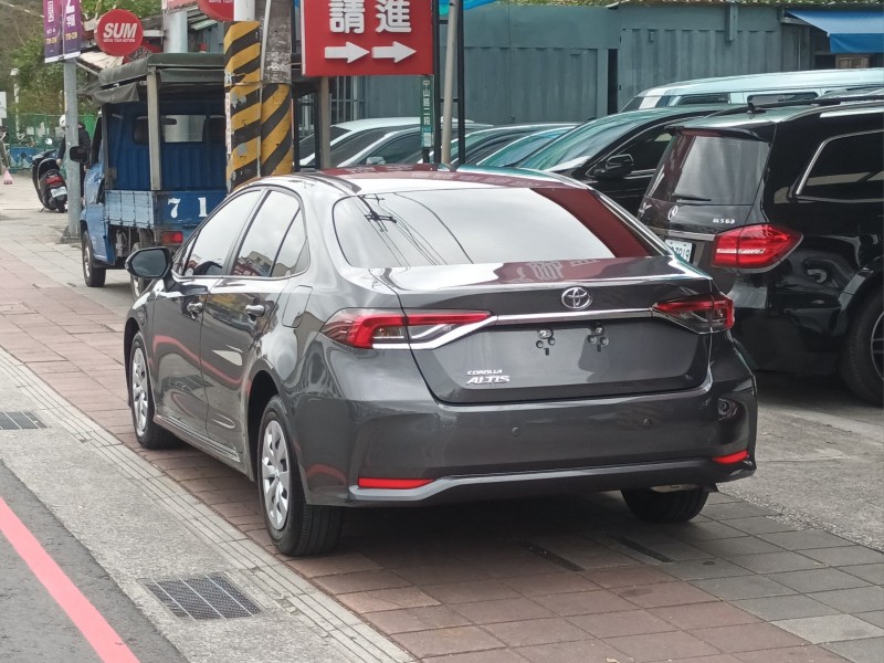 Toyota  Altis 只跑9千多，ACC主動跟車、車道偏離、車道維持、定速巡航 | 新北市汽車商業同業公會｜TACA優良車商聯盟｜中古、二手車買車賣車公會認證保固