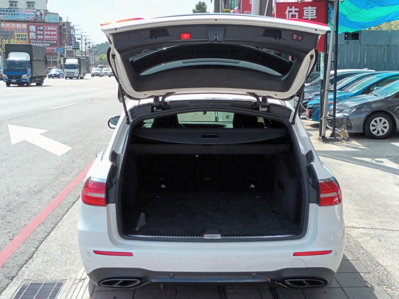Mercedes-Benz/賓士   AMG AMG 4MATIC、六鍵全滿、里程保證 | 新北市汽車商業同業公會｜TACA優良車商聯盟｜中古、二手車買車賣車公會認證保固