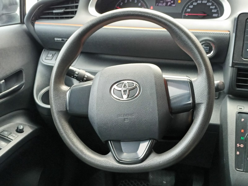 Toyota  SIENTA SIENTA | 新北市汽車商業同業公會｜TACA優良車商聯盟｜中古、二手車買車賣車公會認證保固