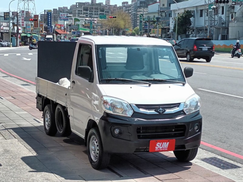 Mitsubishi  Veryca 凌利尾門 | 新北市汽車商業同業公會｜TACA優良車商聯盟｜中古、二手車買車賣車公會認證保固
