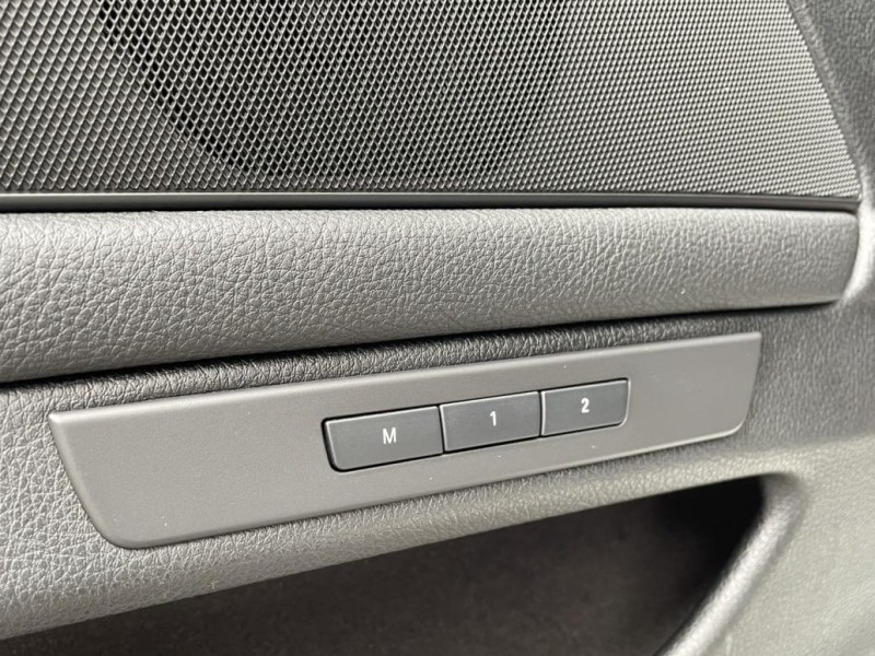 BMW/ 寶馬  5 SERIES  520i 實價刊登★總代理520i小改款 鏈條已換 原版件 免鑰 天窗 記憶電動椅 電尾門 | 新北市汽車商業同業公會｜TACA優良車商聯盟｜中古、二手車買車賣車公會認證保固