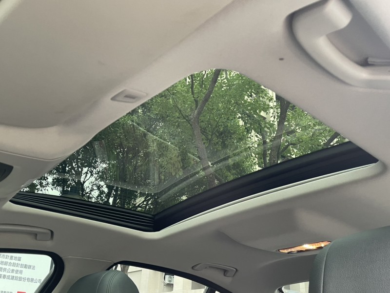BMW/ 寶馬  5 SERIES  520i 實價刊登★總代理520i小改款 鏈條已換 原版件 免鑰 天窗 記憶電動椅 電尾門 | 新北市汽車商業同業公會｜TACA優良車商聯盟｜中古、二手車買車賣車公會認證保固