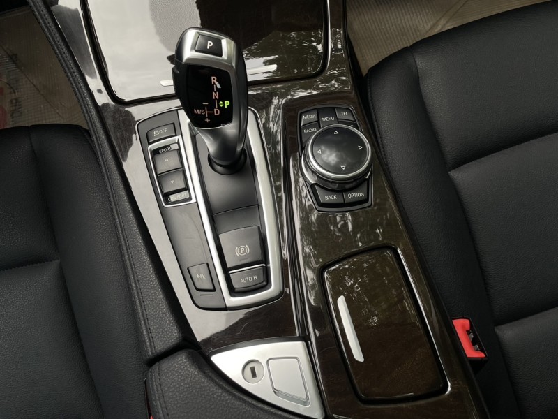 BMW/ 寶馬  5 SERIES  520i 實價刊登★總代理520i小改款 鏈條已換 原版件 免鑰 天窗 記憶電動椅 電尾門 | 新北市汽車商業同業公會｜TACA優良車商聯盟｜中古、二手車買車賣車公會認證保固