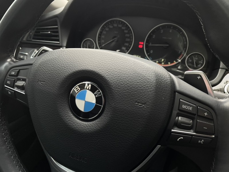 BMW/ 寶馬  5 SERIES  520i 實價刊登★總代理520i小改款 鏈條已換 原版件 免鑰 天窗 記憶電動椅 電尾門 | 新北市汽車商業同業公會｜TACA優良車商聯盟｜中古、二手車買車賣車公會認證保固
