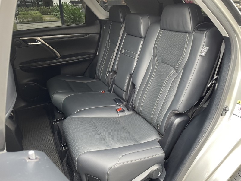 Lexus  RX 實價刊登★稀有RX450HL 油電七人座 免鑰摸門 跟車 盲點 電動尾門 影音 | 新北市汽車商業同業公會｜TACA優良車商聯盟｜中古、二手車買車賣車公會認證保固