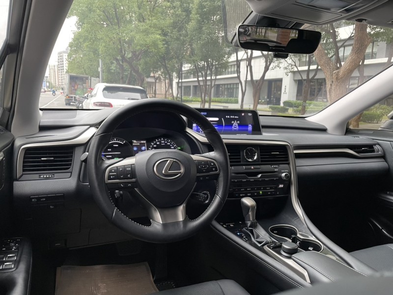 Lexus  RX 實價刊登★稀有RX450HL 油電七人座 免鑰摸門 跟車 盲點 電動尾門 影音 | 新北市汽車商業同業公會｜TACA優良車商聯盟｜中古、二手車買車賣車公會認證保固