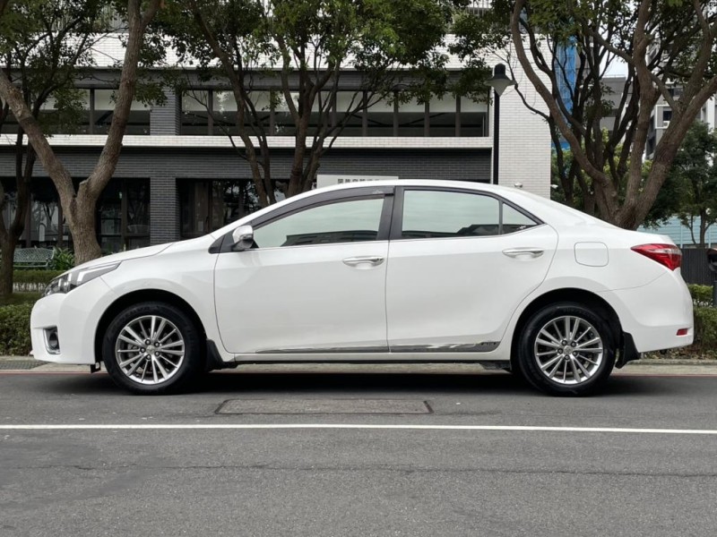 Toyota  Altis 實價刊登★經典款 自用一手車 低里程 光感自動頭燈 定速 恆溫 影音螢幕 享保固 | 新北市汽車商業同業公會｜TACA優良車商聯盟｜中古、二手車買車賣車公會認證保固