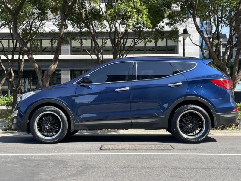 Hyundai  Santa Fe 實價刊登★柴油休旅始祖 一手車 低里程 原版件 定速 分區恆溫 安卓機 便宜實惠 | 新北市汽車商業同業公會｜TACA優良車商聯盟｜中古、二手車買車賣車公會認證保固